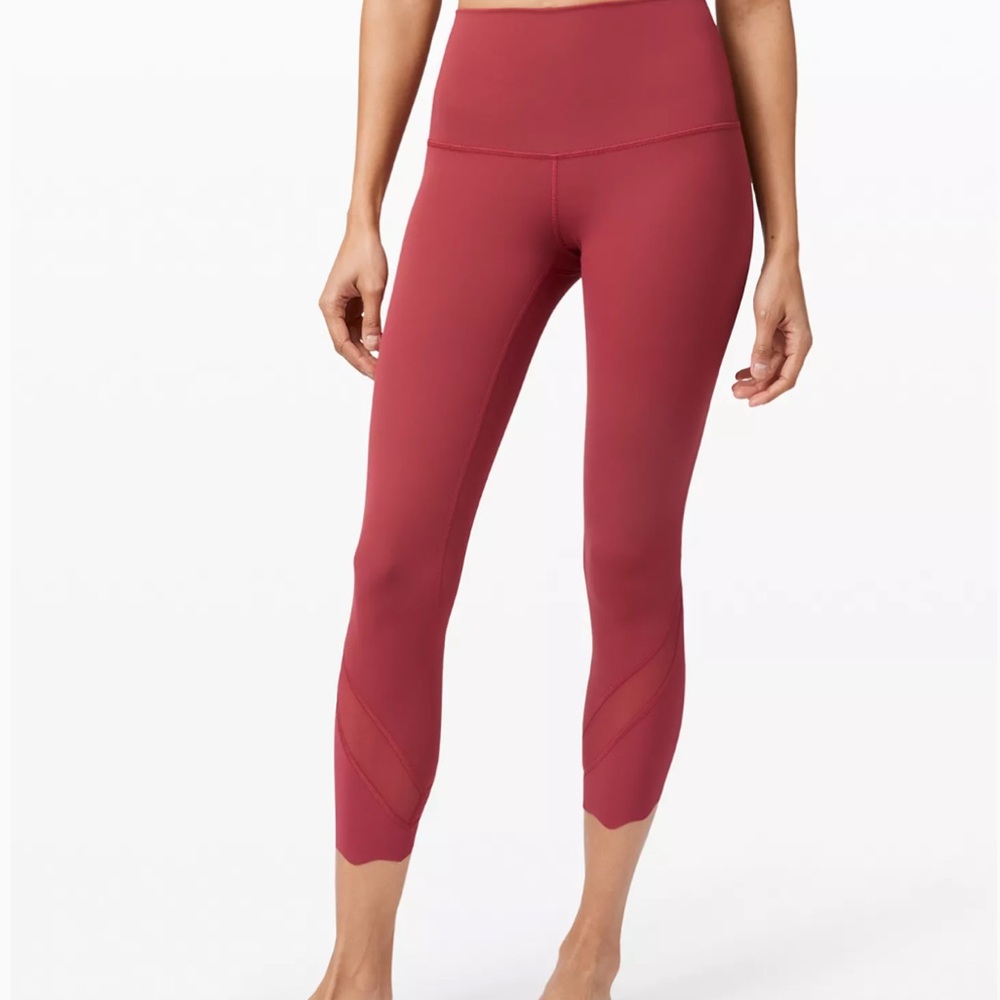 Lululemon Wunder Under scalloped hem high rise crop